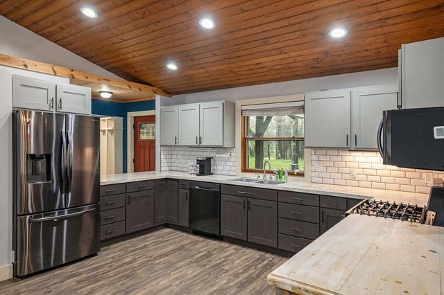 1977 E 40th Street, Everett Twp, MI 49349