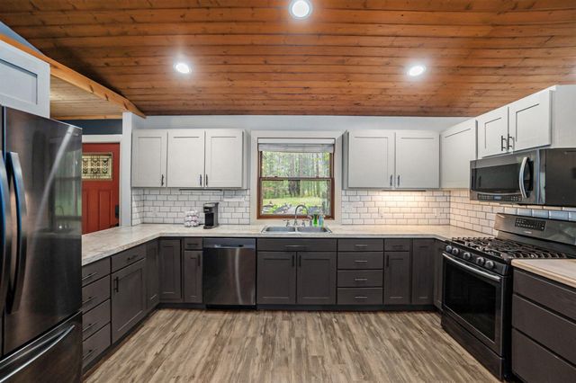 1977 E 40th Street, Everett Twp, MI 49349