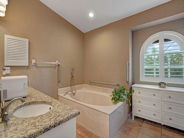 16270 FOREST MIST COURT, Alva, FL 33920