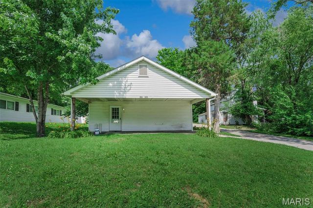 1620 Gallaher Avenue, St Charles, MO 63301