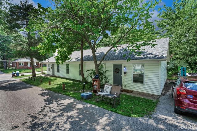 1620 Gallaher Avenue, St Charles, MO 63301