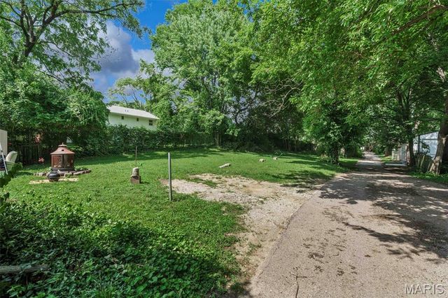 1620 Gallaher Avenue, St Charles, MO 63301