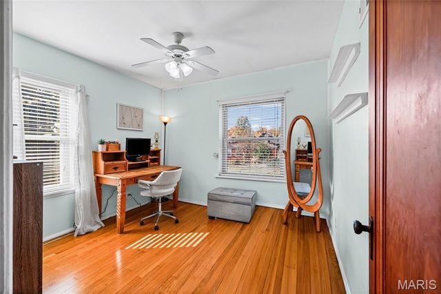 9135 Vasel Drive, St Louis, MO 63123