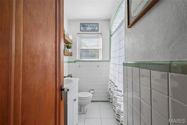 9135 Vasel Drive, St Louis, MO 63123