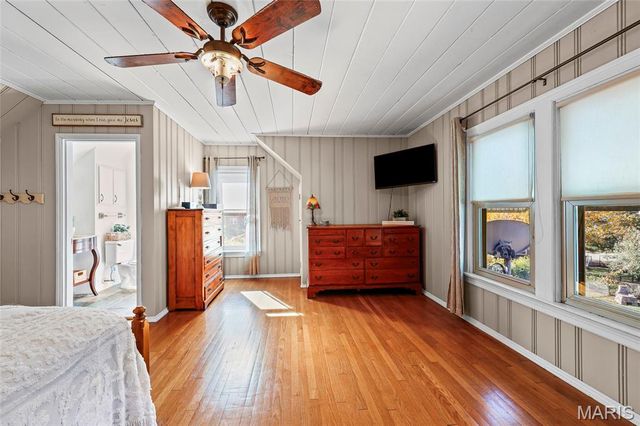 9135 Vasel Drive, St Louis, MO 63123