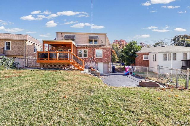 9135 Vasel Drive, St Louis, MO 63123