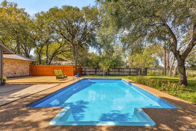 228 LONE OAK ST, Seguin, TX 78155