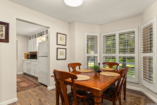 228 LONE OAK ST, Seguin, TX 78155