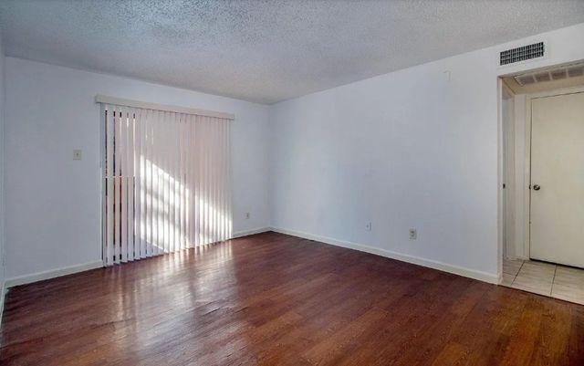 8110 Skillman Street 1020, Dallas, TX 75231