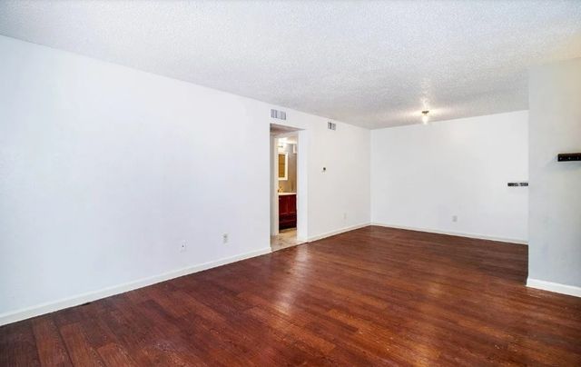 8110 Skillman Street 1020, Dallas, TX 75231