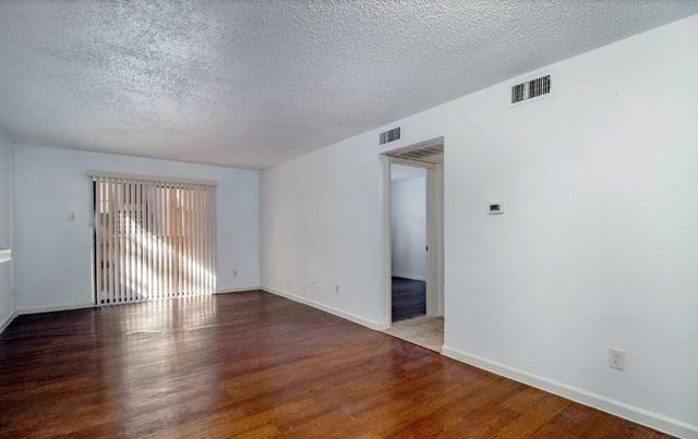8110 Skillman Street 1020, Dallas, TX 75231