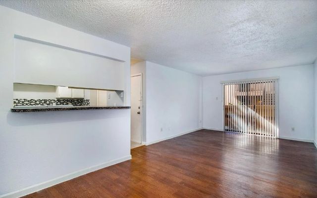 8110 Skillman Street 1020, Dallas, TX 75231