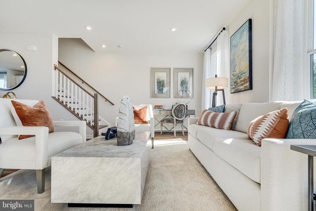 232 CHIANTI TER SE, Leesburg, VA 20175