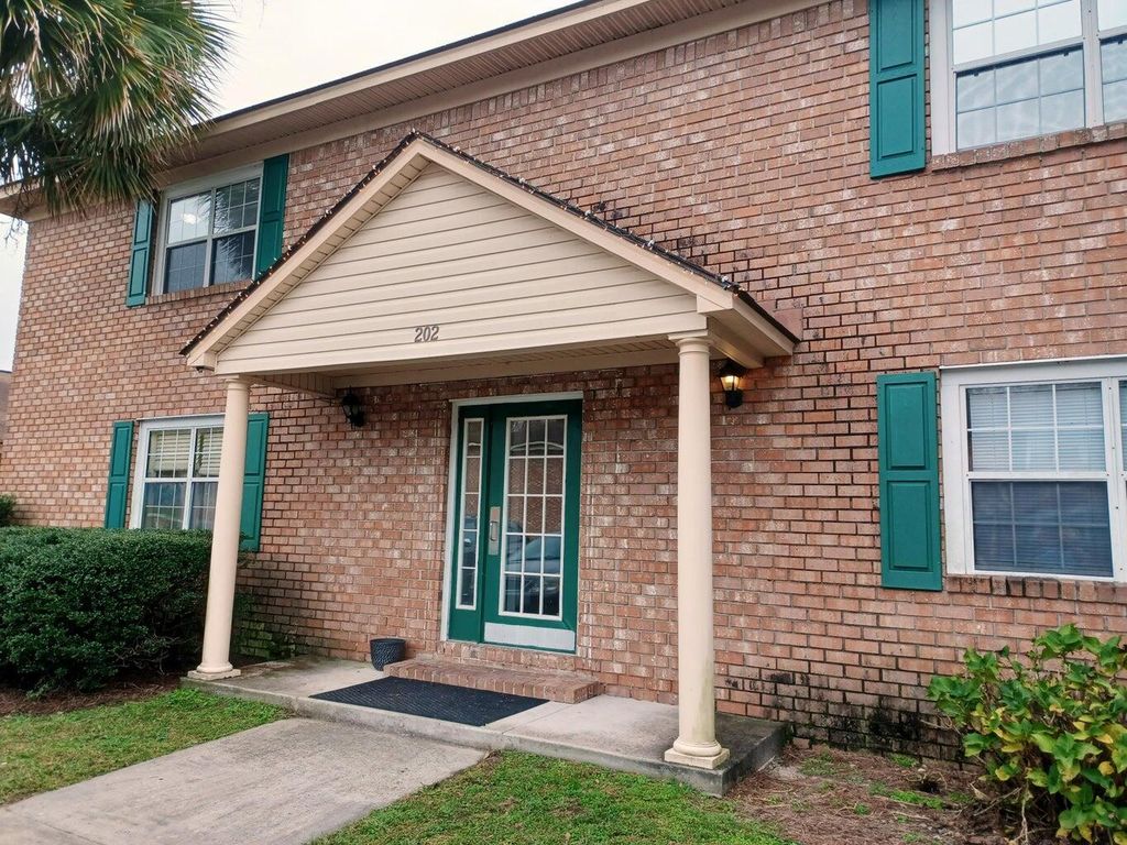 202 Oakmont Avenue C, Ladson, SC 29456