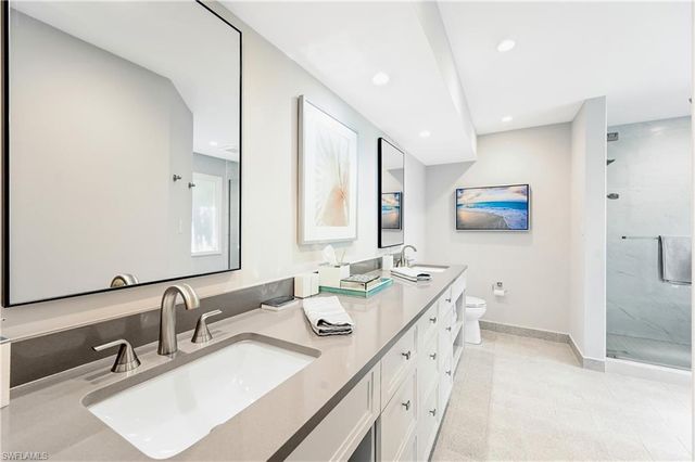 134 16th AVE S, Naples, FL 34102