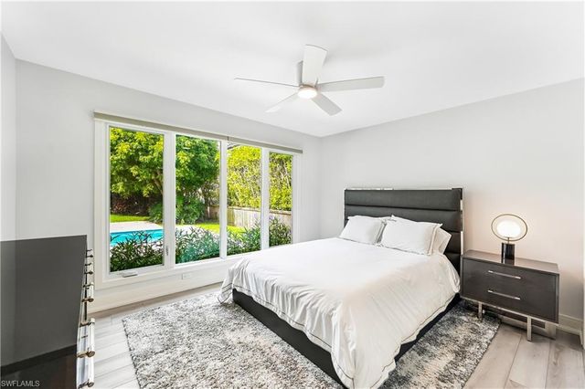 134 16th AVE S, Naples, FL 34102