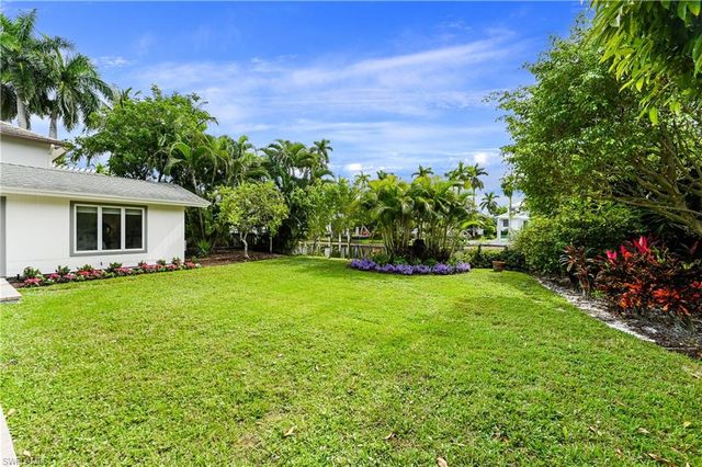 134 16th AVE S, Naples, FL 34102