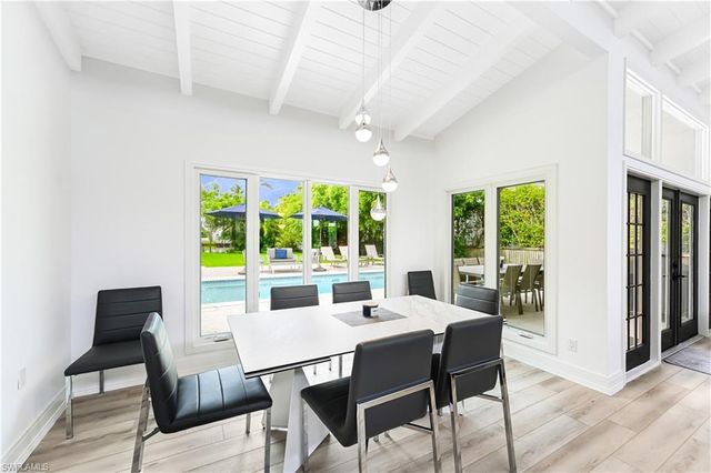 134 16th AVE S, Naples, FL 34102