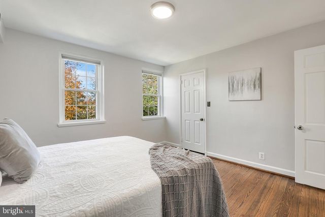 4894 28TH ST S, Arlington, VA 22206