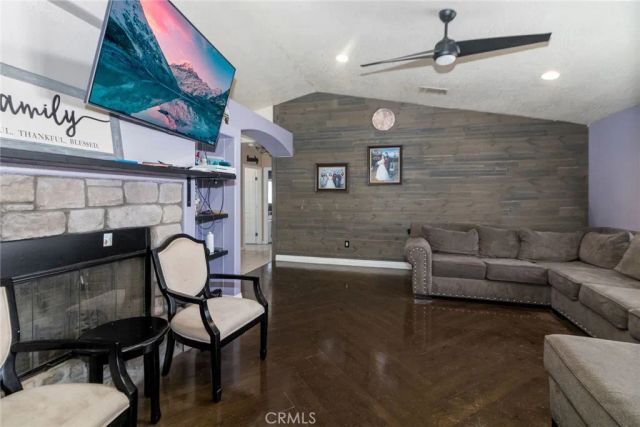 18936 Rocksprings, Hesperia, CA 92345