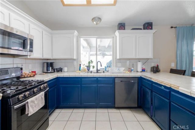 18936 Rocksprings, Hesperia, CA 92345