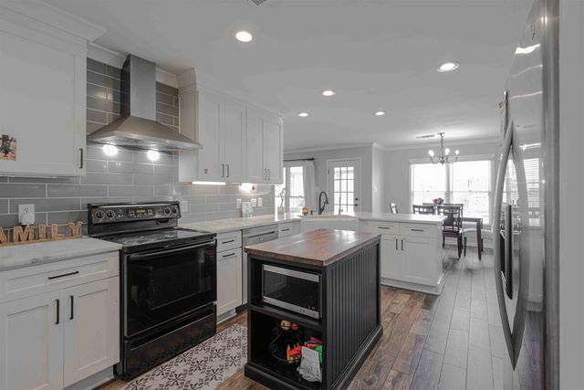 439 BOWLING BROOK DR, Collierville, TN 38017