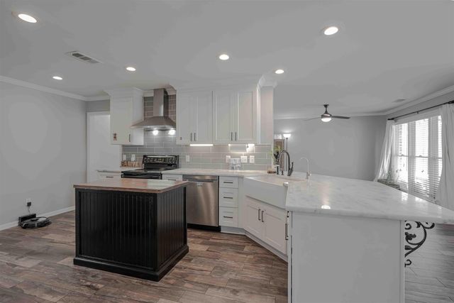 439 BOWLING BROOK DR, Collierville, TN 38017