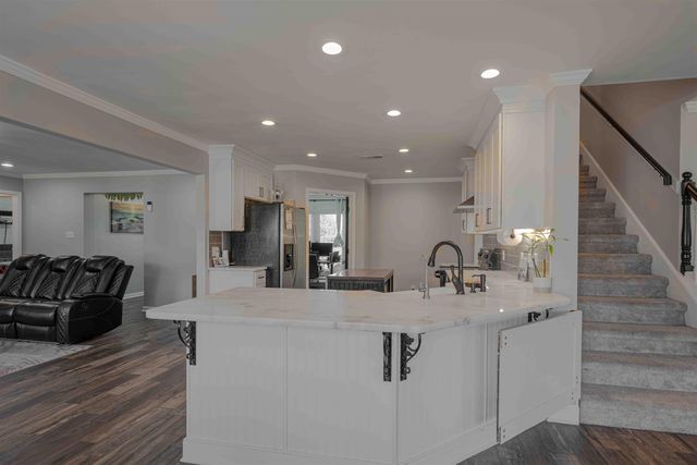 439 BOWLING BROOK DR, Collierville, TN 38017