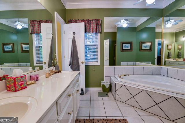 194 Sugar Cane Drive, Hartwell, GA 30643