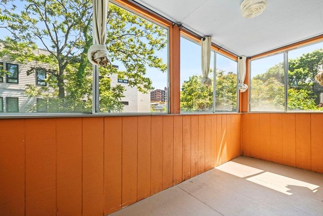 24 Cameron 2, Cambridge, MA 02140