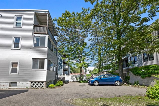 24 Cameron 2, Cambridge, MA 02140