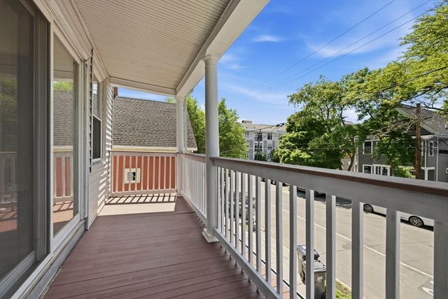 24 Cameron 2, Cambridge, MA 02140
