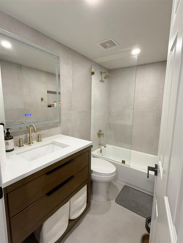 7775 NW 22nd Street 101, Pembroke Pines, FL 33024