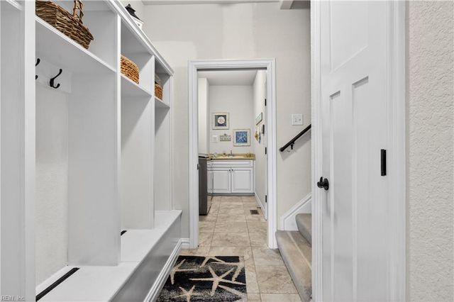 2836 Camarillo LN, Virginia Beach, VA 23456