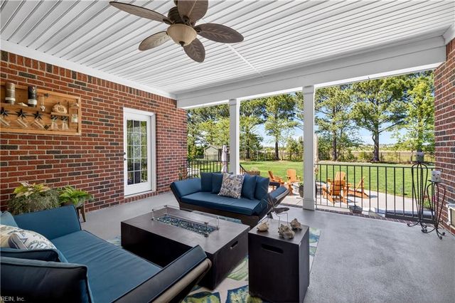 2836 Camarillo LN, Virginia Beach, VA 23456