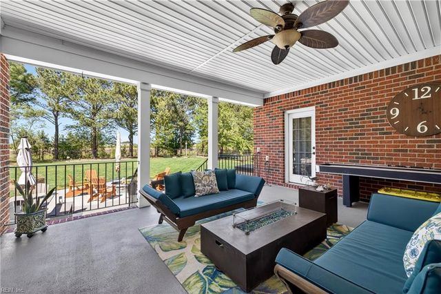 2836 Camarillo LN, Virginia Beach, VA 23456