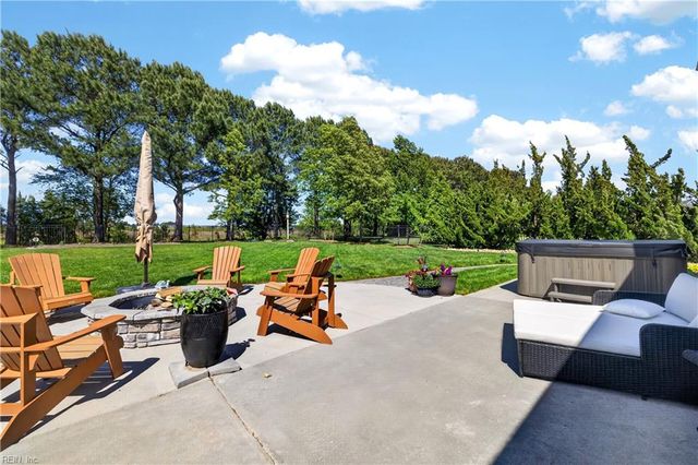 2836 Camarillo LN, Virginia Beach, VA 23456