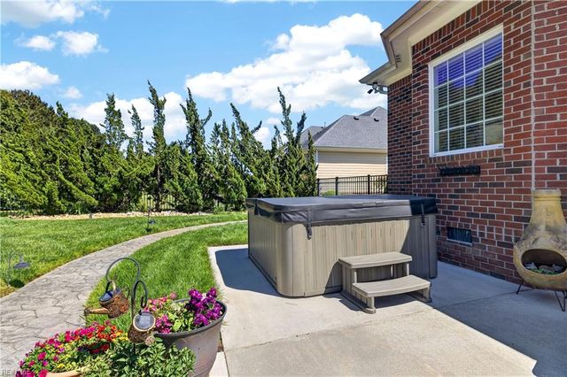 2836 Camarillo LN, Virginia Beach, VA 23456