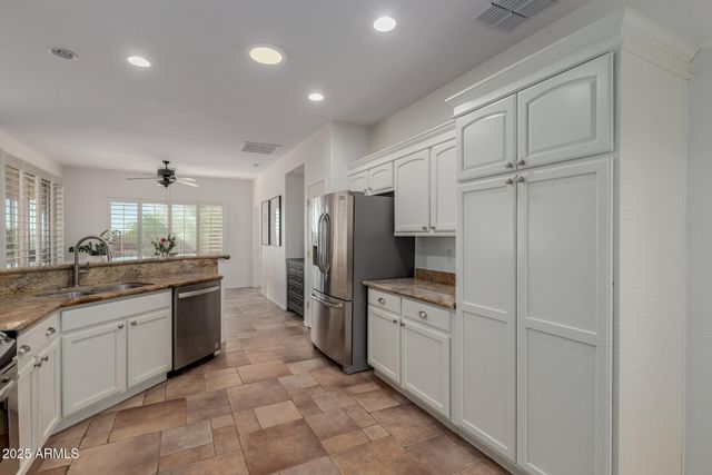 8174 S MOUNTAIN AIR Lane, Gold Canyon, AZ 85118