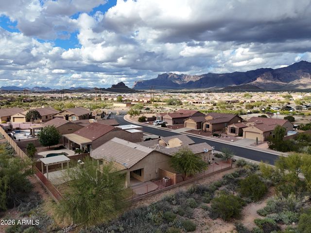 8174 S MOUNTAIN AIR Lane, Gold Canyon, AZ 85118
