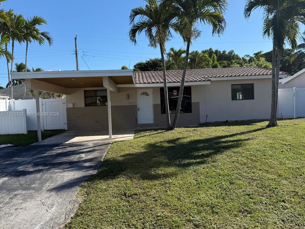 4360 NE 13th Ave Main, Oakland Park, FL 33334