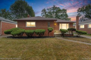 23110 Wildwood Street, Oak Park, MI 48237