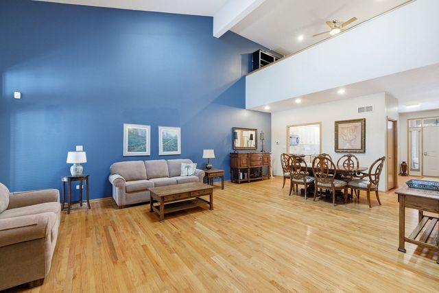 21702 Higley Lane, Frankfort, IL 60423