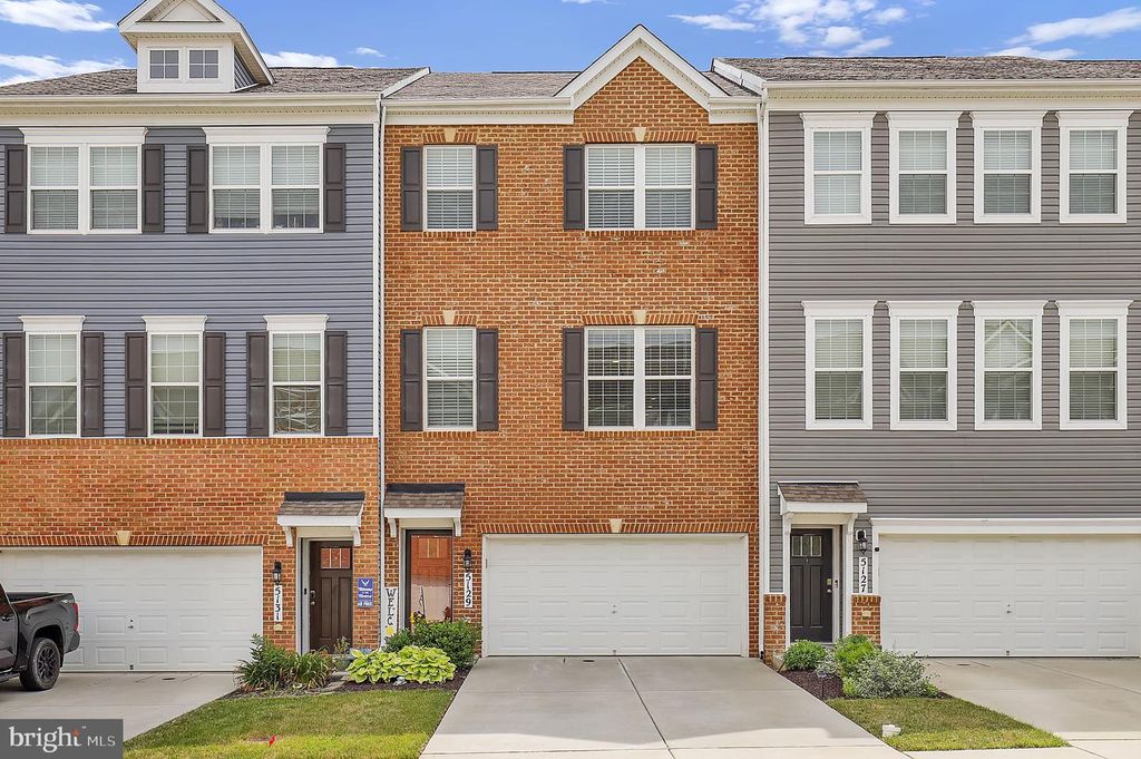 Image 1 of property listing at 5129 IRONSIDES DR, Frederick, MD 21703