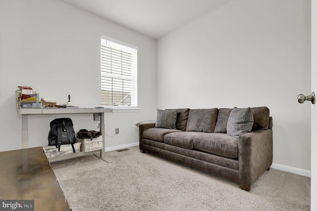 Image 22 of property listing at 5129 IRONSIDES DR, Frederick, MD 21703