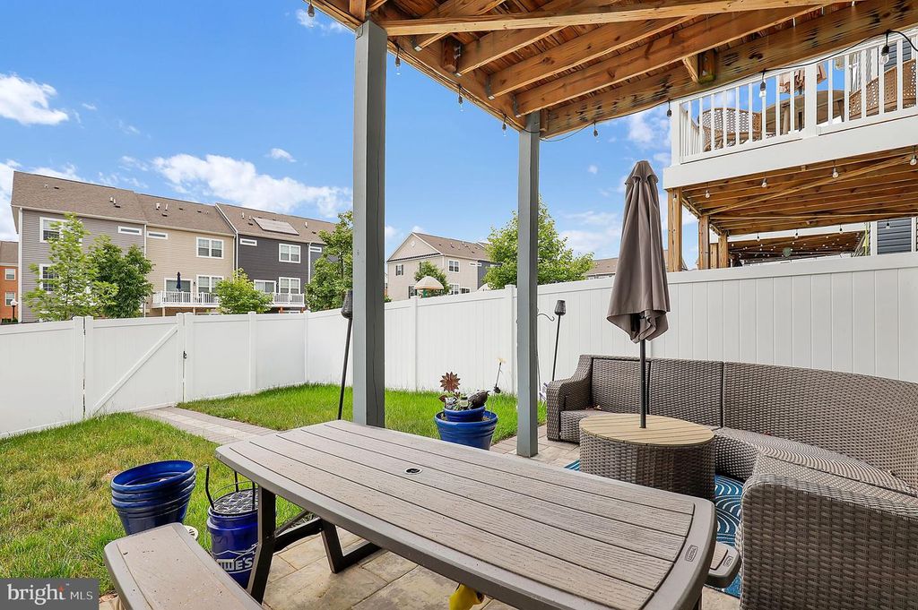 Image 27 of property listing at 5129 IRONSIDES DR, Frederick, MD 21703