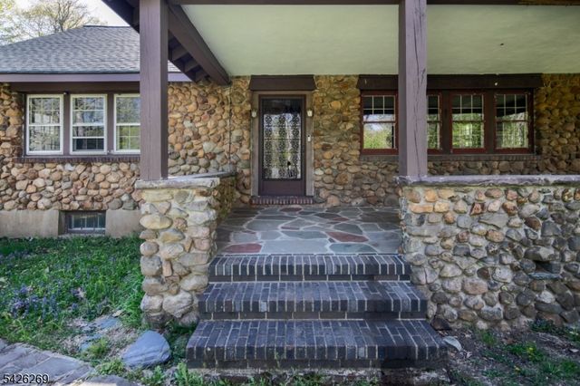 65 Hillcrest Rd, Warren Twp., NJ 07059