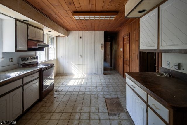 65 Hillcrest Rd, Warren Twp., NJ 07059