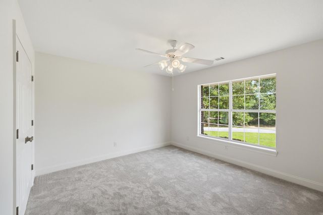 339 Woodstone Dr., Hattiesburg, MS 39402