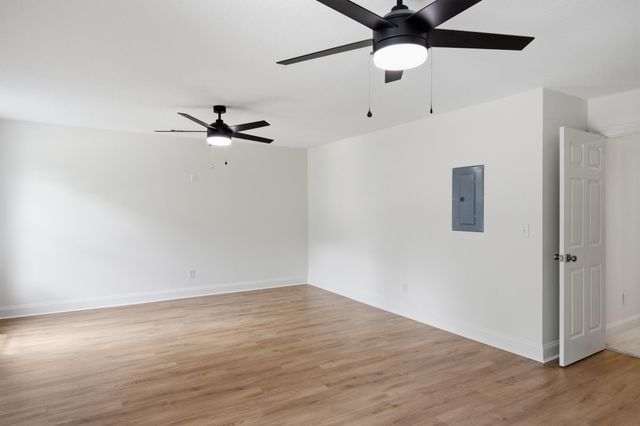 339 Woodstone Dr., Hattiesburg, MS 39402
